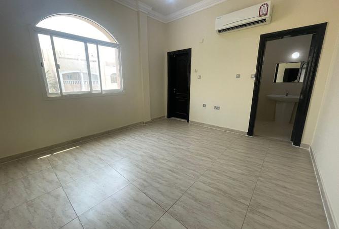 985106 - Property Image 3