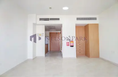 Empty Room image for: Apartment - 1 Bathroom for rent in Fox Hills - Lusail, Image 1