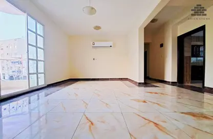 Apartment - 3 Bedrooms - 2 Bathrooms for rent in Muntazah 10 - Al Muntazah - Doha