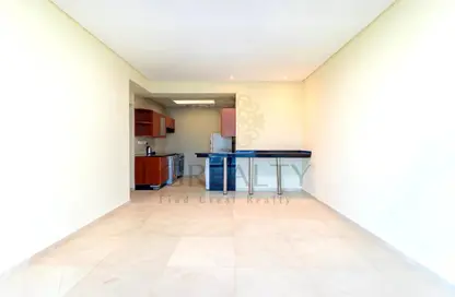 Apartment - 2 Bedrooms - 2 Bathrooms for rent in Zig Zag Tower A - Zig Zag Towers - West Bay - Doha