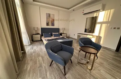 Villa - 5 Bedrooms - 7 Bathrooms for rent in Al Thumama - Al Thumama - Doha