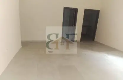 Apartment - 2 Bedrooms - 2 Bathrooms for rent in Bin Omran - Fereej Bin Omran - Doha