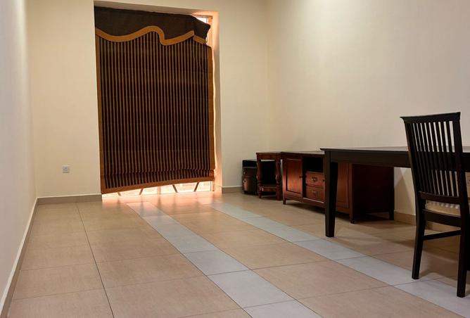 951869 - Property Image 2