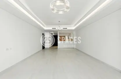 Apartment - 1 Bedroom - 2 Bathrooms for rent in Gewan Island - The Pearl Island - Doha