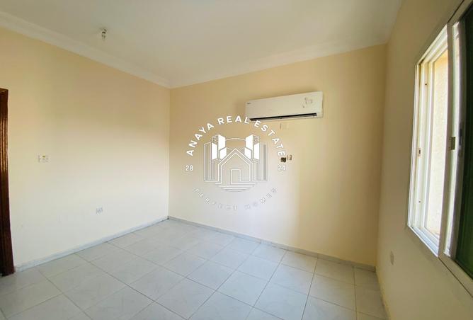 966582 - Property Image 2