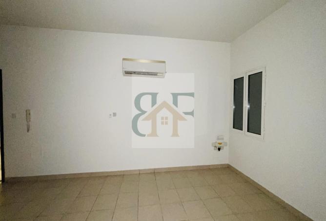 954758 - Property Image 2