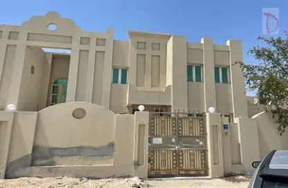 فيلا - 6 غرف نوم - 6 حمامات للايجار في وسط المدينة - الخور
