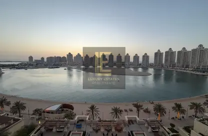 Apartment - 2 Bedrooms - 4 Bathrooms for sale in Viva West - Viva Bahriyah - The Pearl Island - Doha