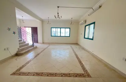 فيلا - 4 غرف نوم - 4 حمامات للايجار في المعمورة - المعمورة - الدوحة
