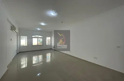 مجمع سكني - 2 غرف نوم - 3 حمامات للايجار في الدحيل - الدحيل - الدوحة