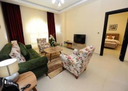 صورةغرفة المعيشة لـ: شقة - 2 غرف نوم - 2 حمامات للكراء في الهلال - الهلال - الدوحة, صورة 1