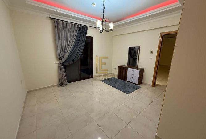 971345 - Property Image 2