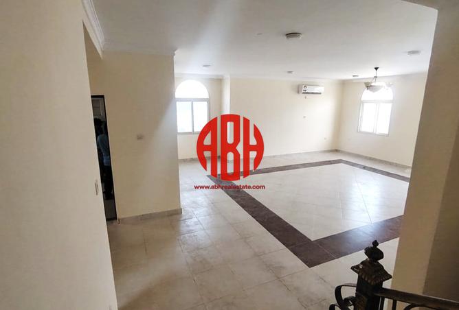 1003085 - Property Image 2