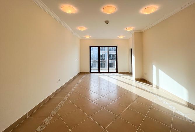 914422 - Property Image 2