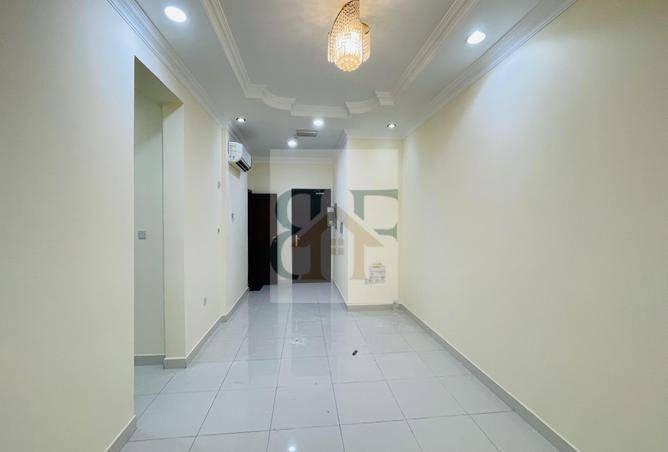 972195 - Property Image 2