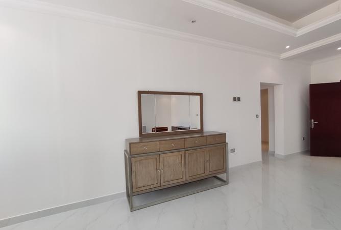 945010 - Property Image 2