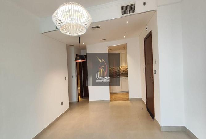 923067 - Property Image 2