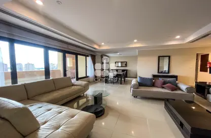 Living / Dining Room image for: Apartment - 2 Bedrooms - 3 Bathrooms for rent in East Porto Drive - Porto Arabia - The Pearl Island - Doha, Image 1