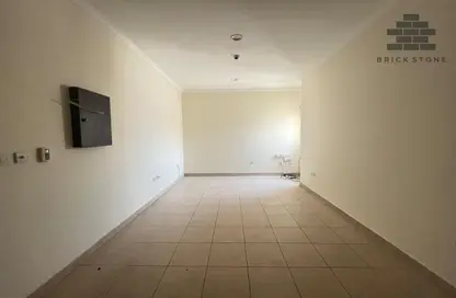 Apartment - 2 Bedrooms - 2 Bathrooms for rent in Al Sadd Road - Al Sadd - Doha