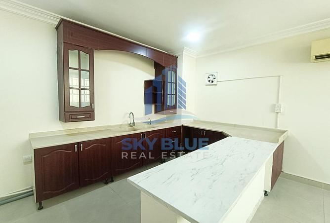 908832 - Property Image 2