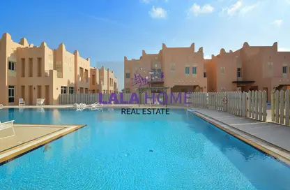 مجمع سكني - 4 غرف نوم - 6 حمامات للايجار في البوابة الشرقية - بحيرة وست لاجون - الدوحة