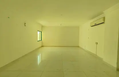 Apartment - 3 Bedrooms - 3 Bathrooms for rent in Anas Street - Fereej Bin Mahmoud North - Fereej Bin Mahmoud - Doha
