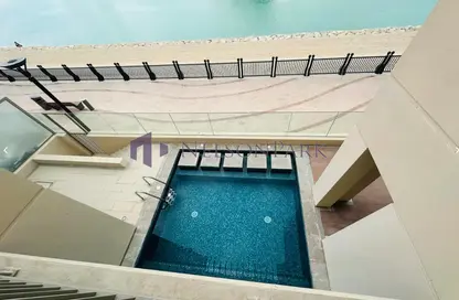 Villa - 5 Bedrooms - 7 Bathrooms for rent in Abraj Bay - Abraj Quartiers - The Pearl Island - Doha