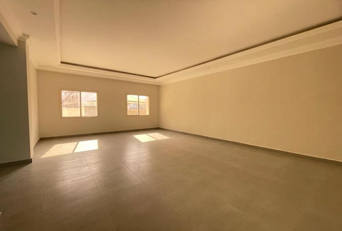 939674 - Property Image 3