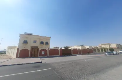 Villa - Studio - 5 Bathrooms for rent in Al Thumama - Al Thumama - Doha