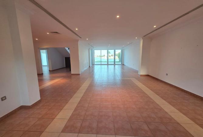 939760 - Property Image 2