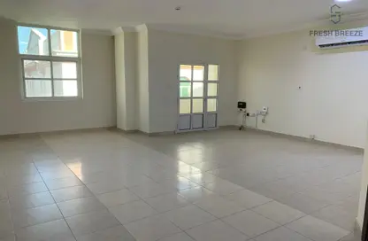 Apartment - 2 Bedrooms - 3 Bathrooms for rent in Hadramout Street - Doha Al Jadeed - Doha
