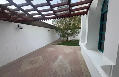 Villa - 4 Bedrooms - 4 Bathrooms for rent in Al Sadd Road - Al Sadd - Doha