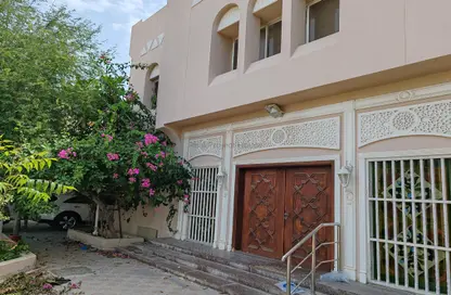 Villa - 7 Bedrooms - 6 Bathrooms for sale in Al Dafna - Al Dafna - Doha