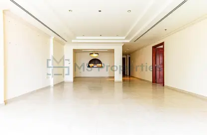 Apartment - 1 Bedroom - 2 Bathrooms for rent in West Porto Drive - Porto Arabia - The Pearl Island - Doha