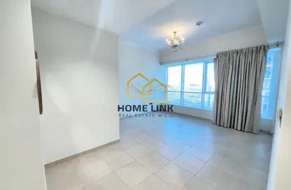 Apartment - 3 Bedrooms - 3 Bathrooms for rent in Marina Tower 07 - Marina District - Lusail