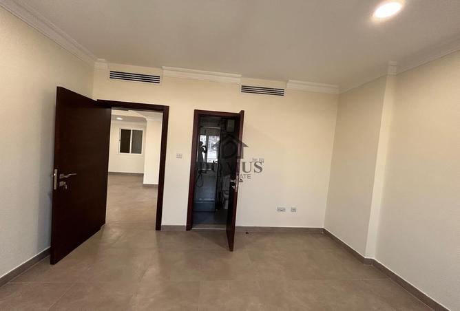 937130 - Property Image 3