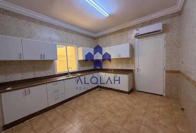 979866 - Property Image 3