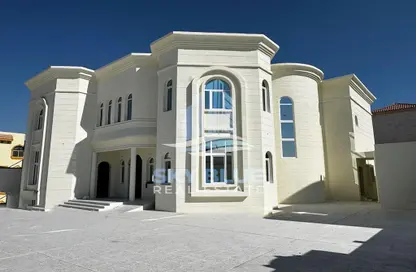 Villa - 7+ Bedrooms - 7+ Bathrooms for rent in Ain Khaled - Doha