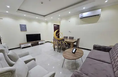 Apartment - 2 Bedrooms - 2 Bathrooms for rent in Al Mansoura - Al Mansoura - Doha