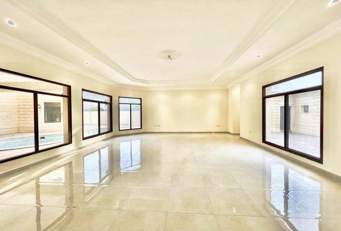 698417 - Property Image 2