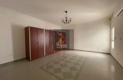 مجمع سكني - 4 غرف نوم - 5 حمامات للايجار في الوعب - الوعب - الدوحة