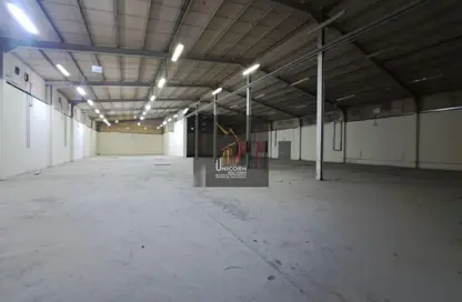 Warehouse - Studio - 6 Bathrooms for rent in Industrial Area 4 - Industrial Area - Industrial Area - Doha