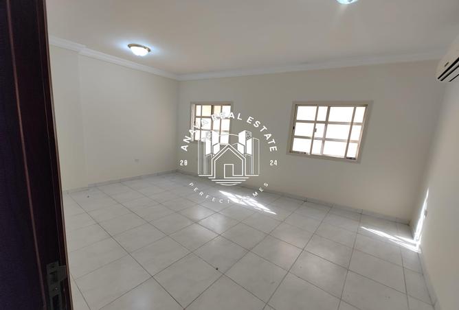 971995 - Property Image 2