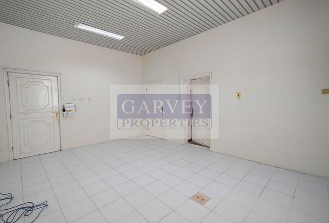 967129 - Property Image 2