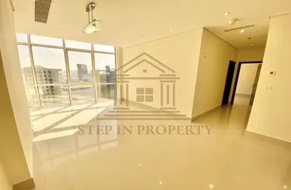 Apartment - 2 Bedrooms - 2 Bathrooms for rent in Marina Tower 23 - Marina District - Lusail