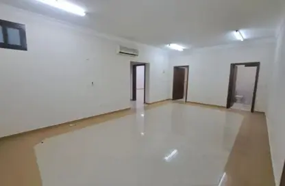 Apartment - 2 Bedrooms - 2 Bathrooms for rent in Souk Al gharaffa - Al Gharrafa - Doha