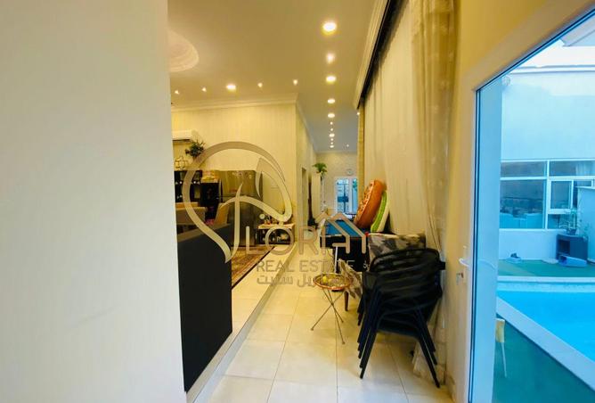 930185 - Property Image 2