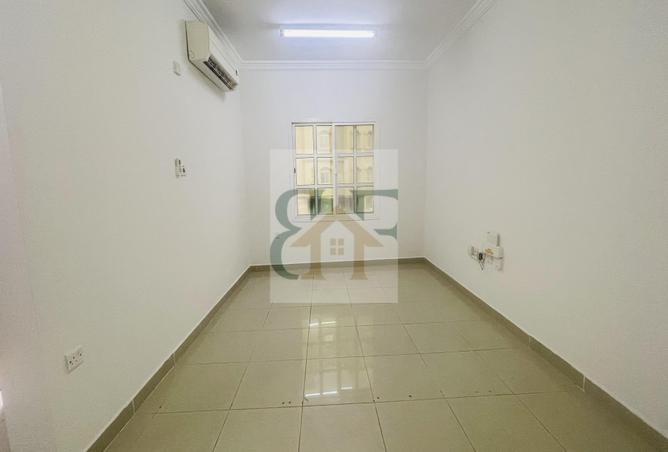 945296 - Property Main Image