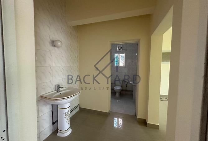 1000420 - Property Image 3