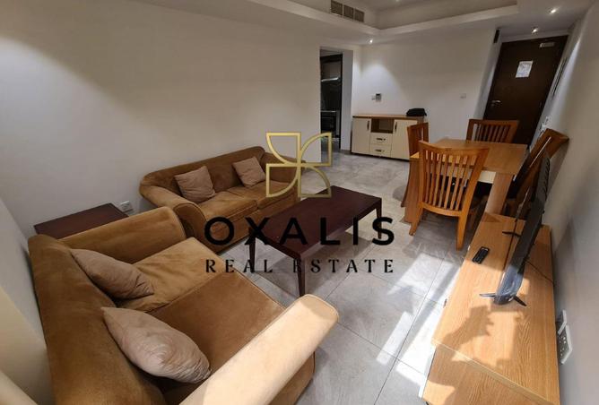 978605 - Property Image 2